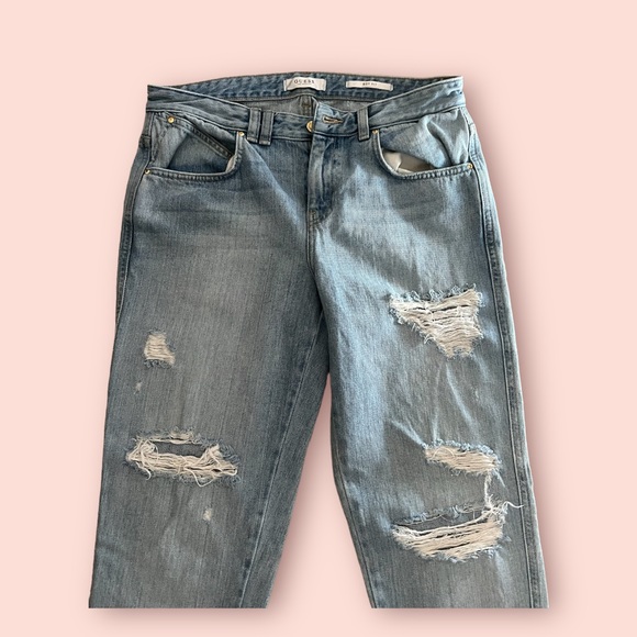GUESS DISTRESSED BOY FIT JEANS - Picture 3 of 7